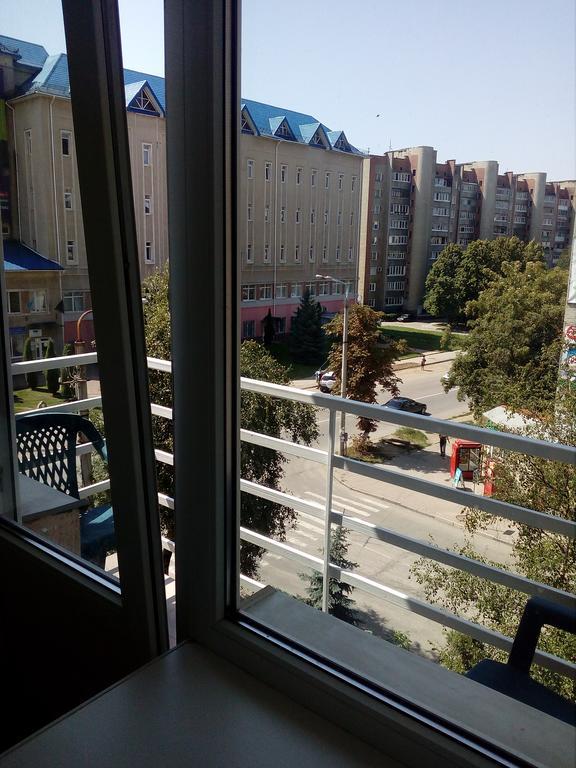 Apartment On Akademika Sakharova อิวาโน-ฟรานกิฟสเก ภายนอก รูปภาพ